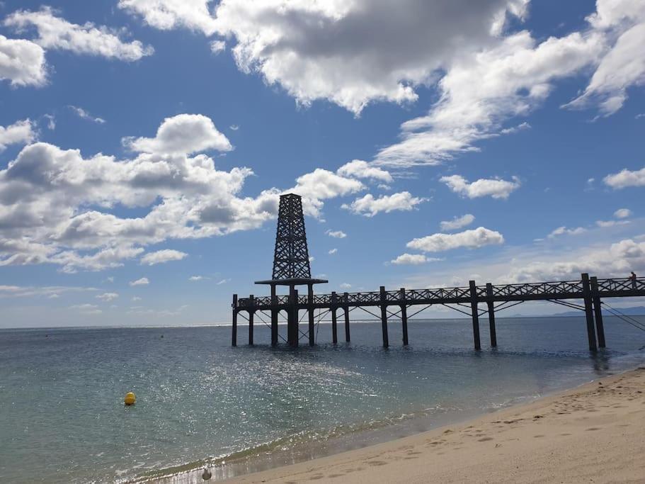 Les Pieds Presque Dans L'eau Leucate